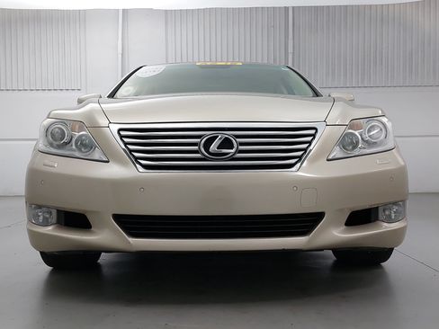 Used 2011 Lexus LS 460 w/ Luxury Value Edition RWD image 10