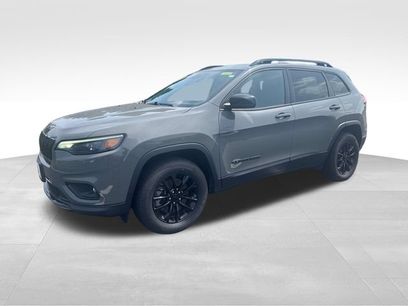 Used 2023 Jeep Cherokee Altitude Lux