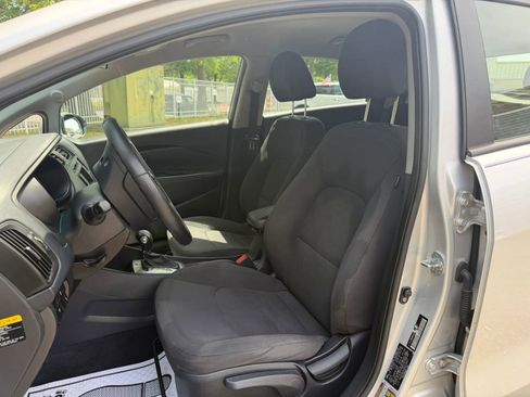 Used 2013 Kia Rio EX w/ Convenience Pkg FWD image 10