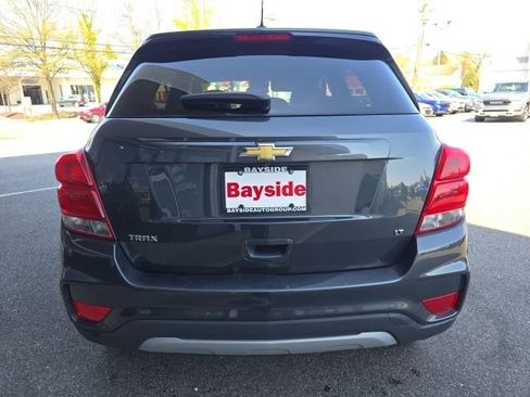 Used 2017 Chevrolet Trax LT w/ Sun & Sound Package image 35