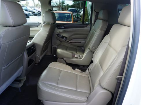 Used 2018 GMC Yukon XL SLT w/ Premium Edition image 16