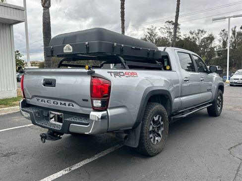 Used 2019 Toyota Tacoma TRD Off-Road AWD/4WD image 3