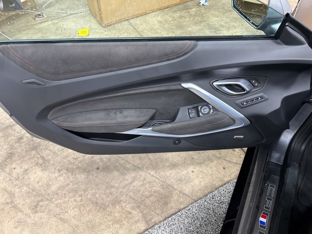 Used 2022 Chevrolet Camaro ZL1 RWD image 13
