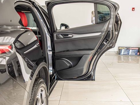 New 2025 Alfa Romeo Stelvio Sprint image 40