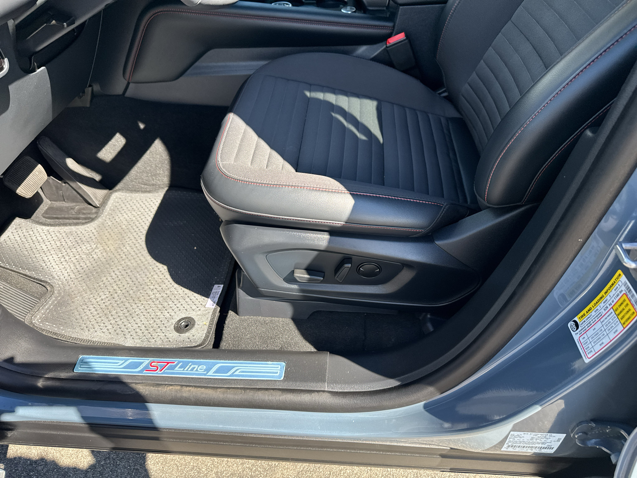 Used 2026 Ford Explorer ST-Line RWD image 7