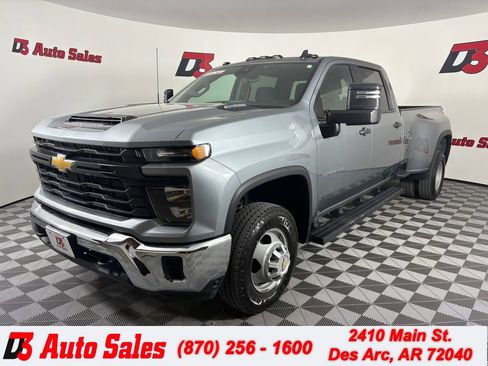 Used 2024 Chevrolet Silverado 3500 W/T AWD/4WD image 1