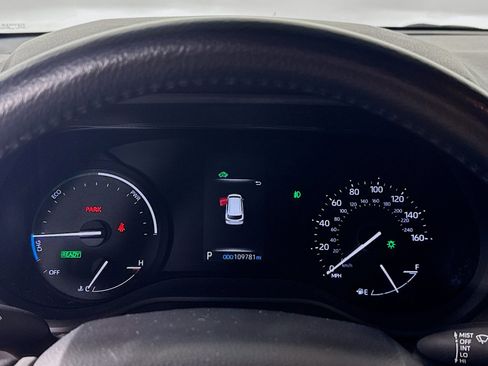 Certified 2024 Toyota Sienna XLE FWD image 14
