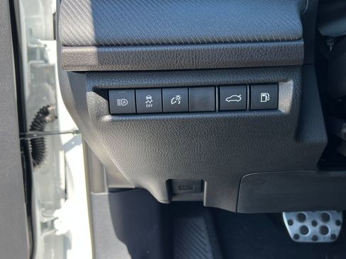 New 2026 Toyota Camry Hybrid AWD/4WD image 16