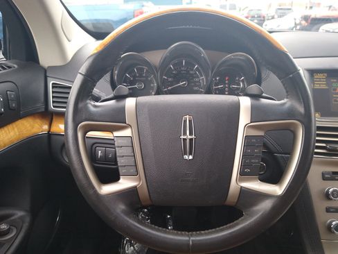 Used 2010 Lincoln MKT AWD image 17