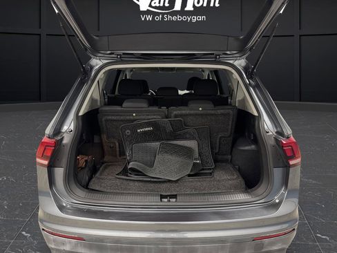 Used 2018 Volkswagen Tiguan S image 12