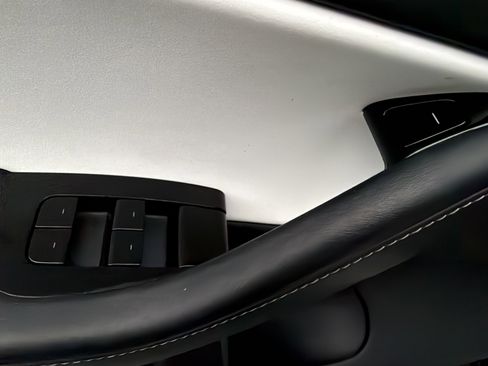 Used 2019 Tesla Model 3 Long Range AWD/4WD image 26