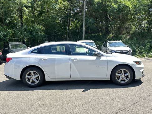 Used 2016 Chevrolet Malibu LS FWD image 3
