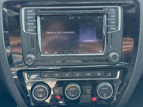 Used 2017 Volkswagen Jetta GLI FWD image 27