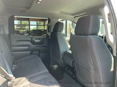 Used 2022 Chevrolet Silverado 1500 LT w/ Z71 Off-Road Package image 19