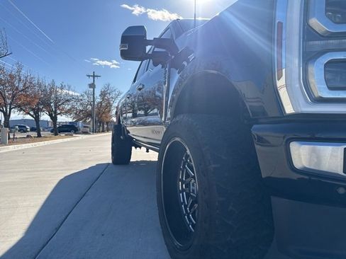 Used 2024 Ford F250 Platinum image 30