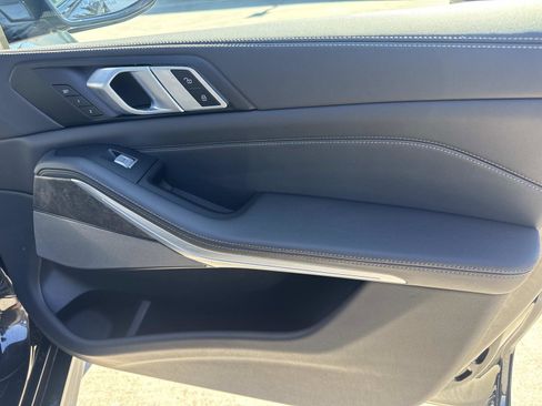 Certified 2025 BMW X7 xDrive40i w/ M Sport Package image 21