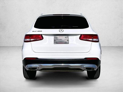 Used 2018 Mercedes-Benz GLC 300 image 4