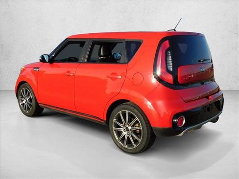 Used 2018 Kia Soul ! FWD image 7