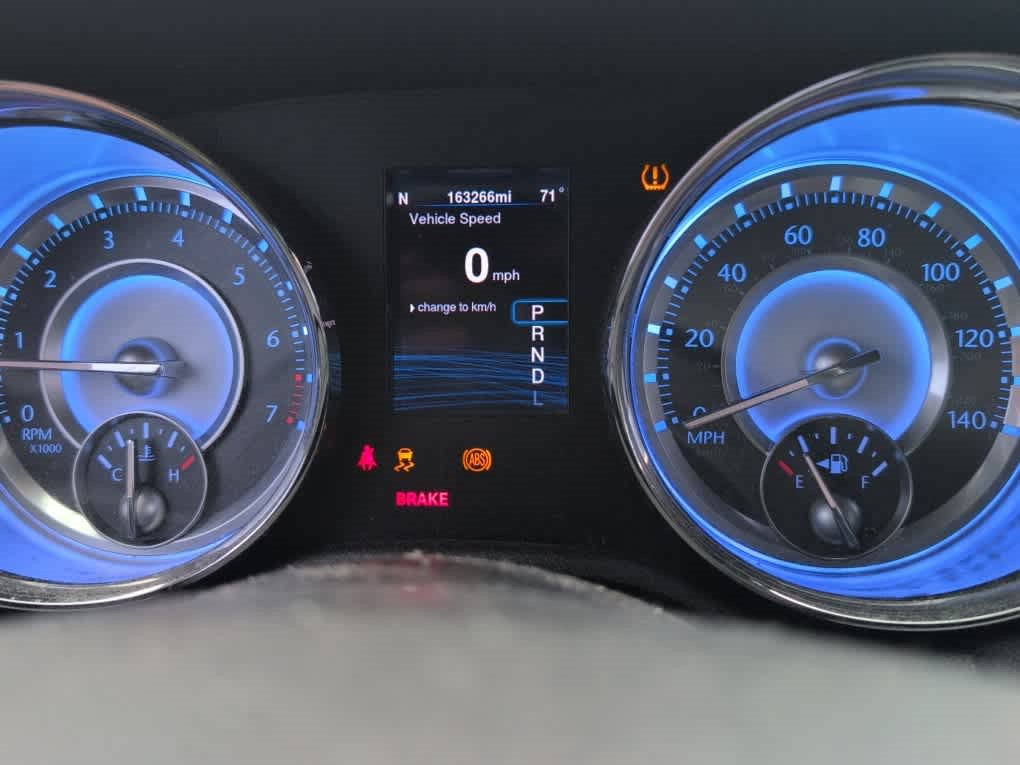 Used 2014 Chrysler 300 RWD image 8