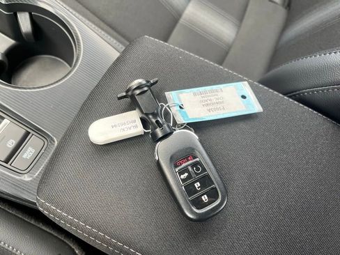 Used 2024 Honda Civic Sport image 29