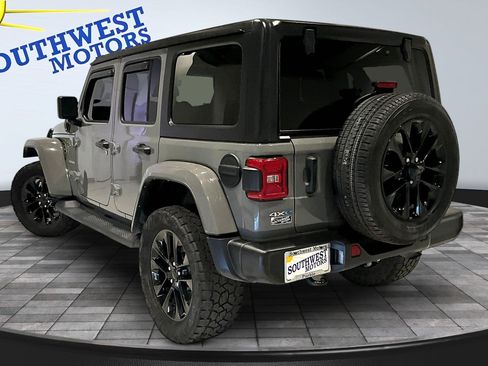 Used 2021 Jeep Wrangler Unlimited Sahara w/ Cold Weather Group AWD/4WD image 5