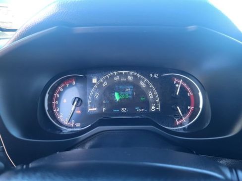 Used 2025 Toyota RAV4 XLE FWD image 14