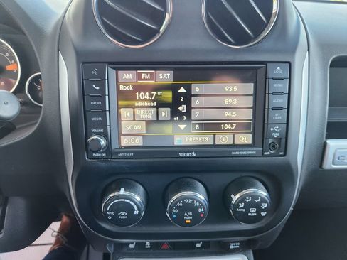 Used 2017 Jeep Compass High Altitude FWD image 25