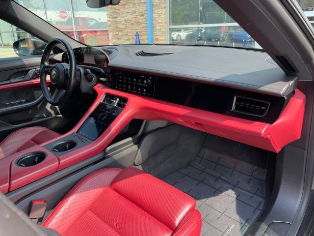 Used 2021 Porsche Taycan RWD image 27