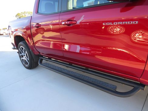 Used 2024 Chevrolet Colorado Z71 w/ Z71 Convenience Package 2 image 7