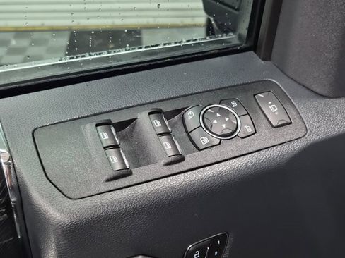 Used 2022 Ford F350 Platinum w/ Tremor Off-Road Package image 20