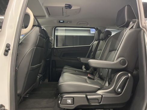 Used 2025 Honda Odyssey Elite image 37