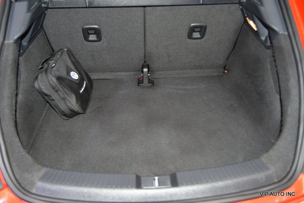 Used 2018 Volkswagen Beetle 2.0T Coast FWD image 24