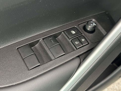 Certified 2025 Toyota Corolla Cross AWD Hybrid image 17