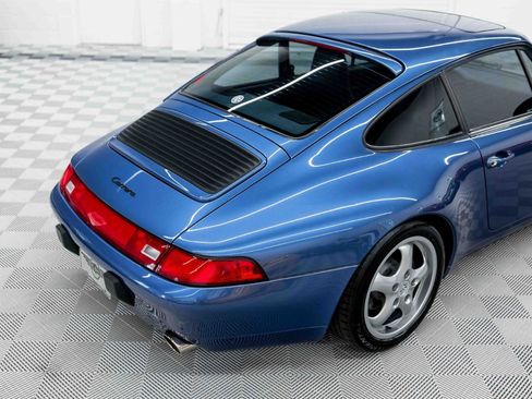 Used 1997 Porsche 911 Carrera RWD image 20