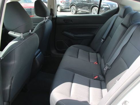 Used 2025 Nissan Altima 2.5 S FWD image 24