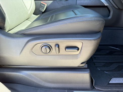 Used 2020 GMC Sierra 2500 Denali w/ Denali Ultimate Package image 16