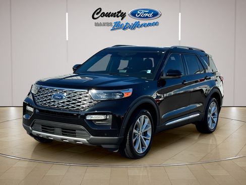 Used 2023 Ford Explorer Platinum w/ Technology Package AWD/4WD image 2