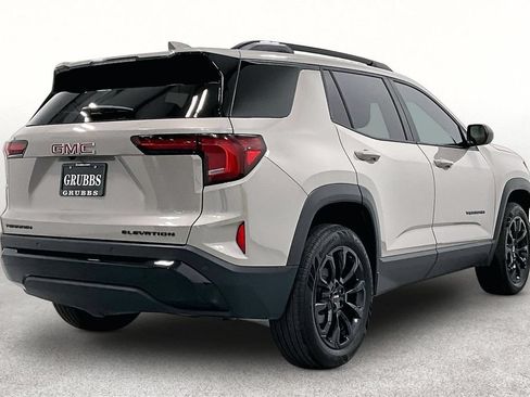 Used 2026 GMC Terrain Elevation w/ Elevation Premium Package FWD image 2