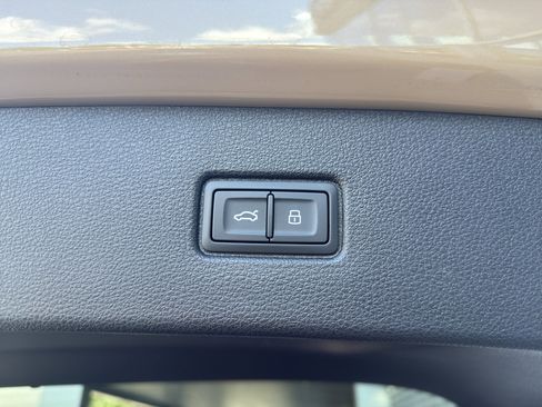 Used 2025 Audi Q7 3.0T Premium Plus image 11