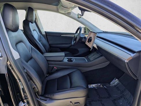 Used 2023 Tesla Model Y Long Range image 21