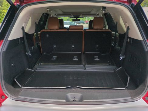 Used 2023 Nissan Pathfinder Platinum w/ Cargo Package AWD/4WD image 13