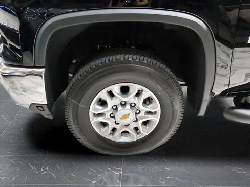 Used 2026 Chevrolet Silverado 2500 LT w/ All Star Edition AWD/4WD image 7