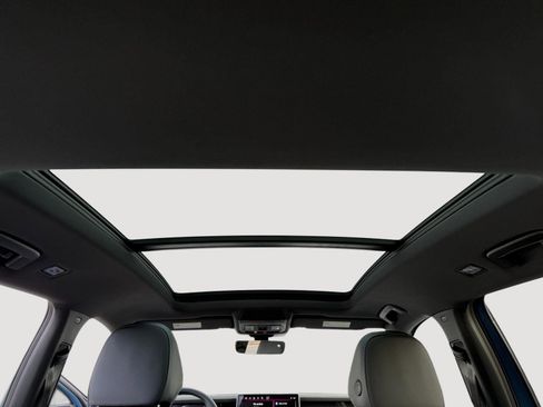 New 2026 Volkswagen Tiguan SE R-Line image 13