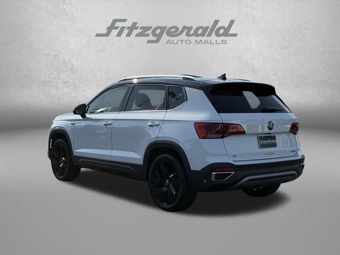 Used 2024 Volkswagen Taos SE AWD/4WD image 8