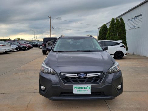 Used 2021 Subaru Crosstrek 2.0i Premium w/ Moonroof Package AWD/4WD image 2
