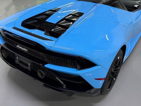 Used 2020 Lamborghini Huracan EVO RWD image 16
