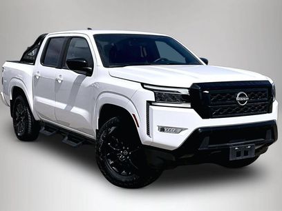Used 2023 Nissan Frontier SV w/ Midnight Edition Package