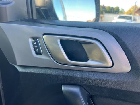 Used 2020 Ford Ranger XLT w/ Equipment Group 302A Luxury AWD/4WD image 17