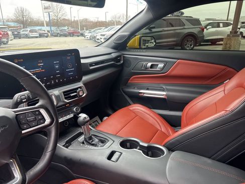 Used 2024 Ford Mustang Premium image 12