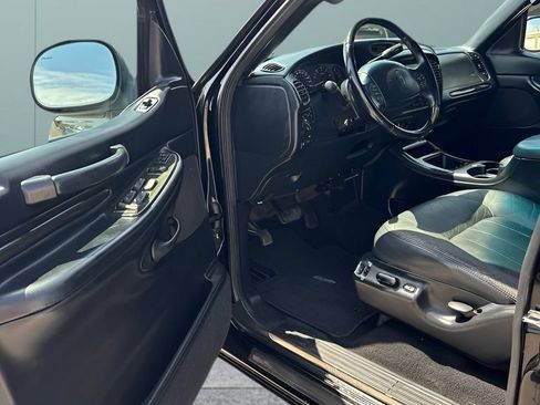 Used 2002 Lincoln Blackwood RWD image 13